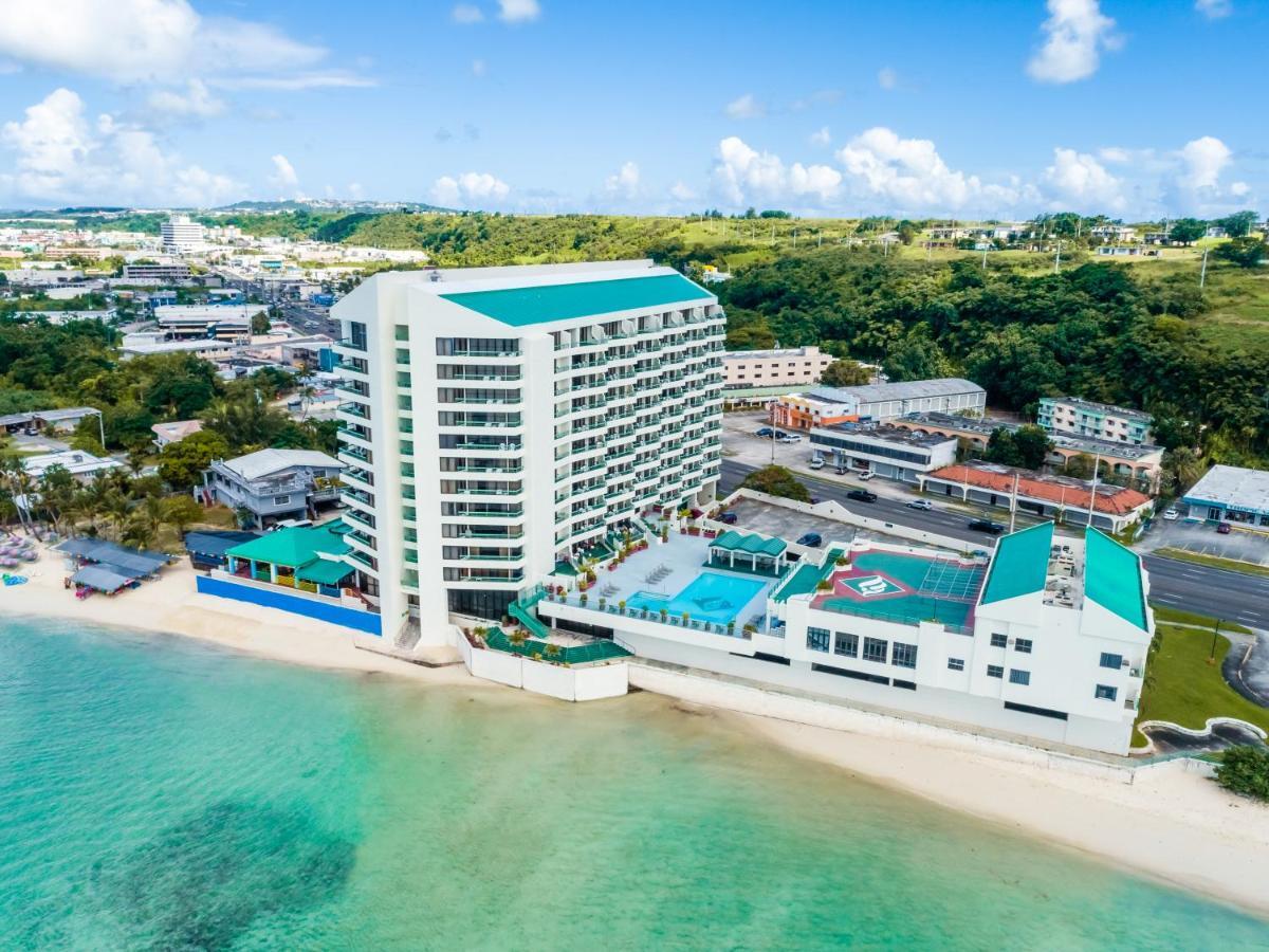 Апарт отель Alupang Beach Tower Тамунинг Экстерьер фото